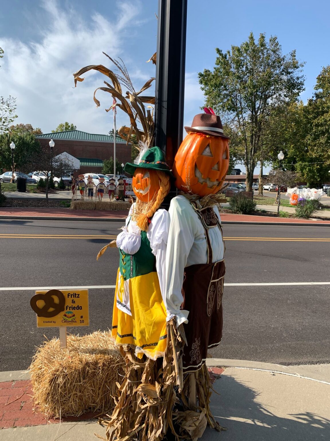 Group Walk of Historic Columbia & the Scarecrow Crawl Illinois Trekkers